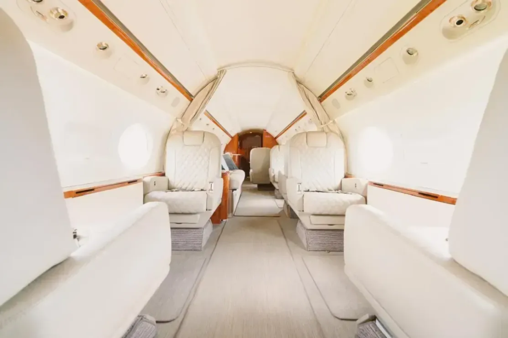 FREEDOM JET: O JATO DA LIBERDADE