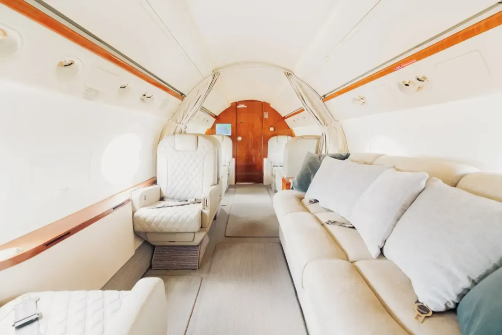 FREEDOM JET: O JATO DA LIBERDADE